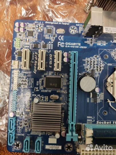 Продаю материнскую плату Gigabyte GA-H61M-DS2V
