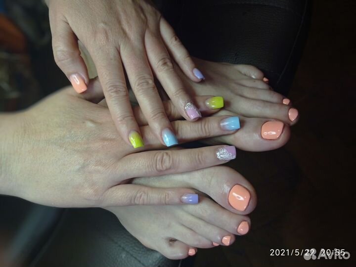 Мастер по маникюру и педикюру