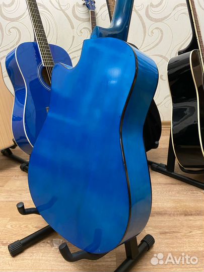 Гитара, новая
