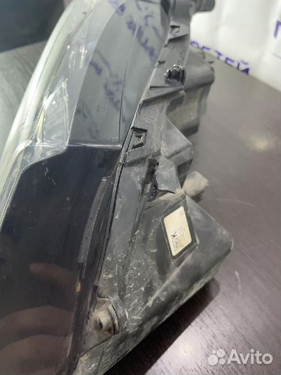 Фара правая Toyota Camry