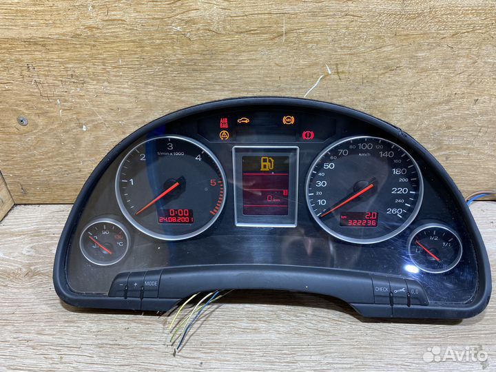 Панель приборов Audi A4 B6 дизель 1121257