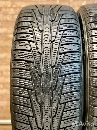 Nokian Tyres Hakkapeliitta R 215/50 R17