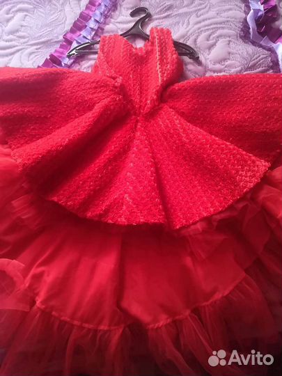 Продам очень красивое платье на 8-11лет
