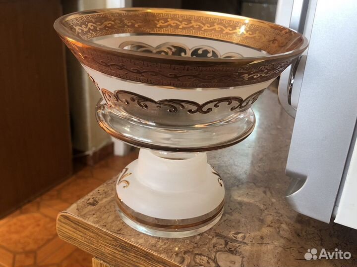 Продаю посуду две штуки