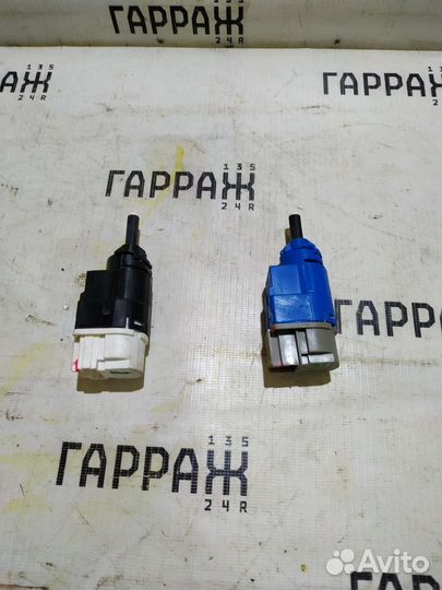 Датчик стоп-сигнала Renault Sandero II