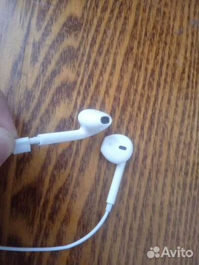 Наушники для iPhone проводные