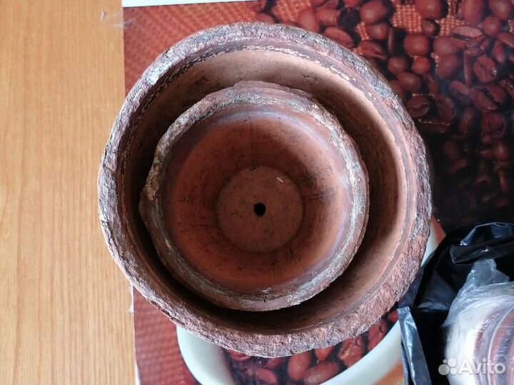 Керамический горшок, опора для растений