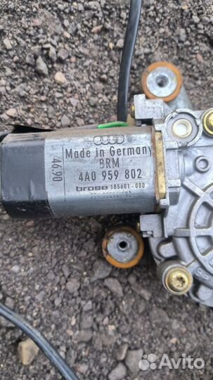 Правый стеклоподъёмник Audi 100c4 4A0837398A