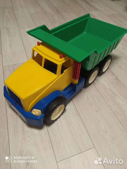 Большой грузовик игрушка