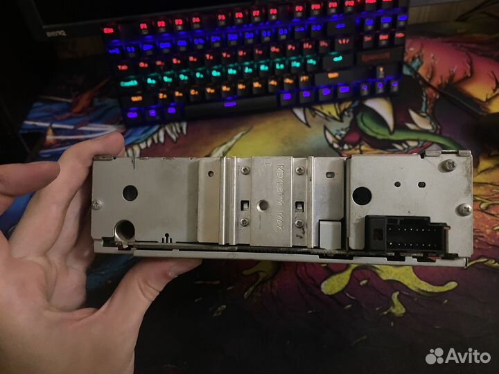 Магнитола Alpine UTE-80B