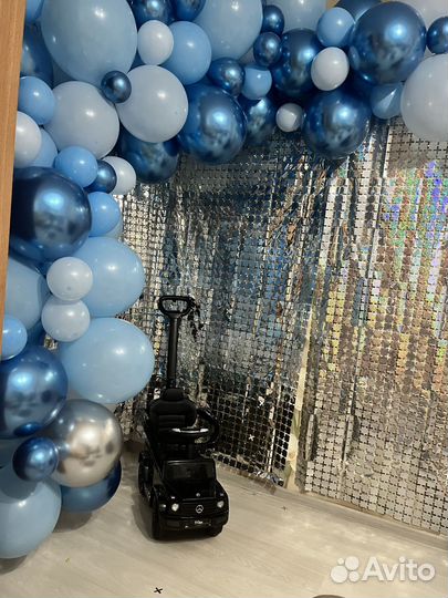 Машинка толокар с ручкой