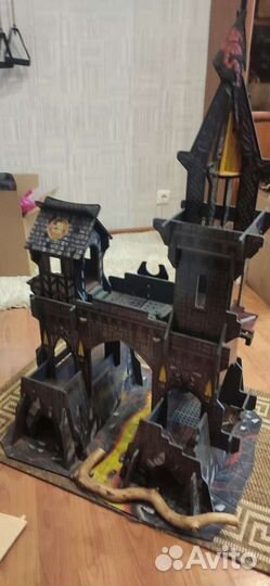Игрушечный замок рыцарей