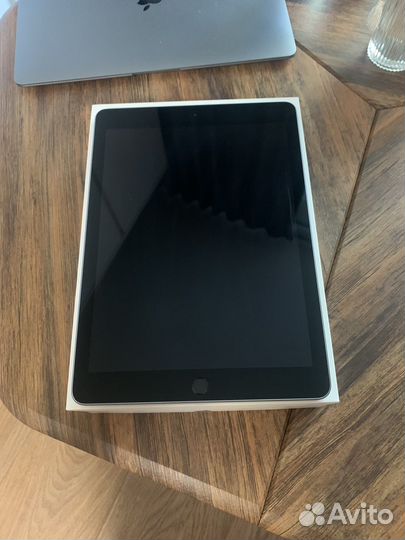 Планшет apple iPad 2019