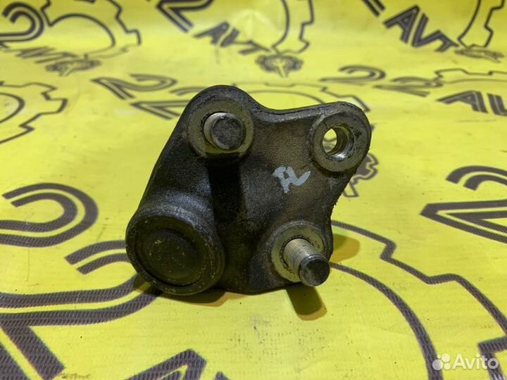 Шаровая опора передняя левая Toyota Vista ZZV50