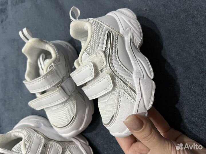 Кроссовки детские