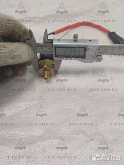 Датчик стоп-сигнала sdlg (устанавливается в кран т