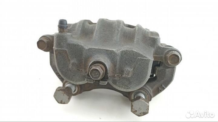 Суппорт передний левый Nissan Cedric MY34 2000