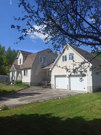 Дом 268 м² на участке 15 сот.