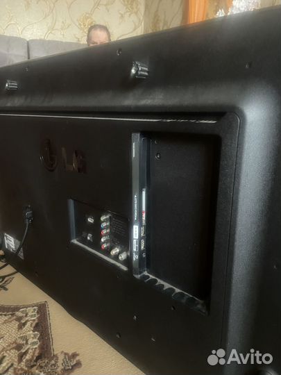 Телевизор LG 42 дюйма