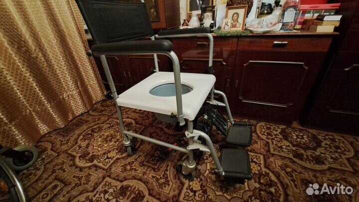 Кресло туалет новое