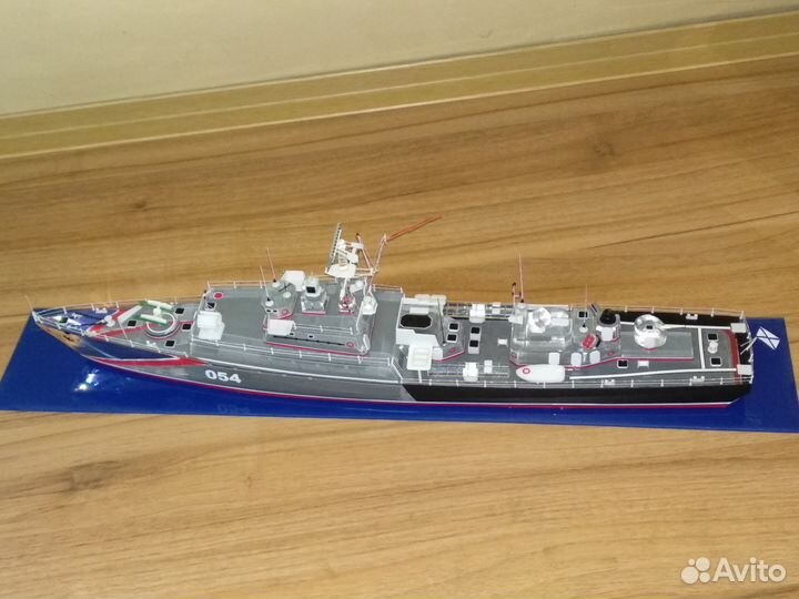 Макеты военных кораблей из оргстекла