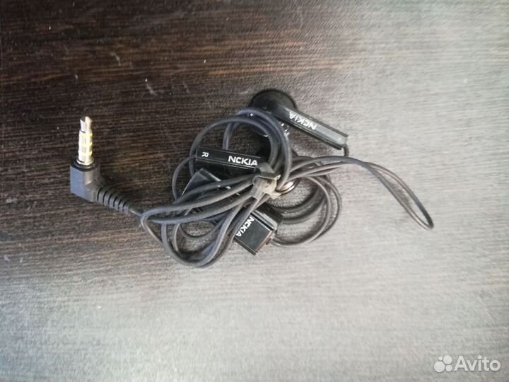 Наушники проводные