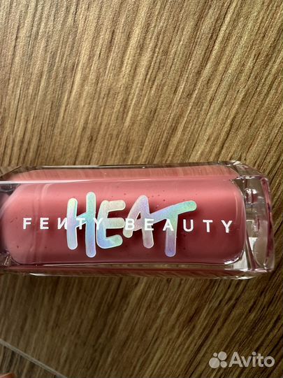 Fenty Beauty Gloss Bomb Heat Universal Fussy Heat