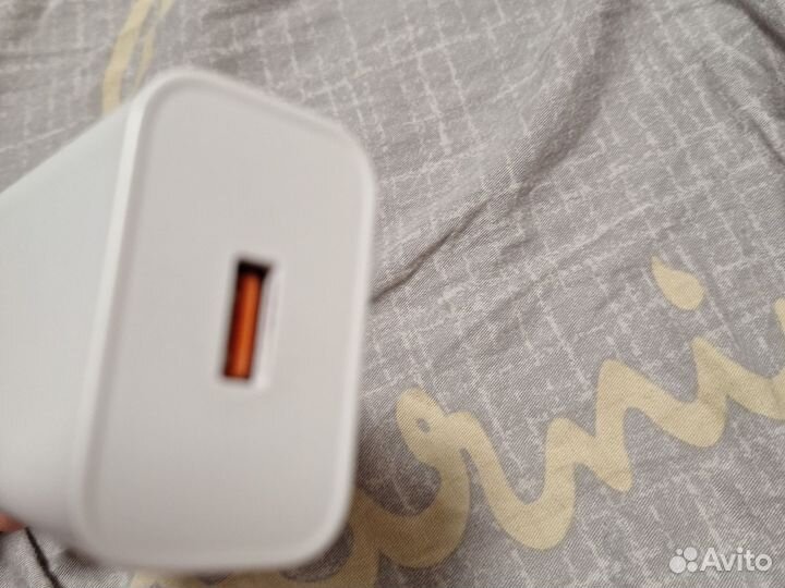 Блок для питания телефона