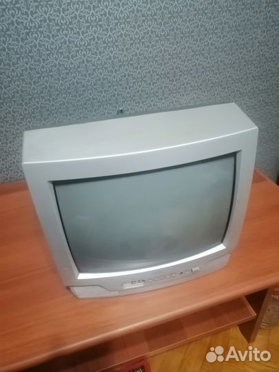 Телевизор б/у JVC