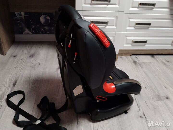 Автокресло Smart Travel Premier Isofix