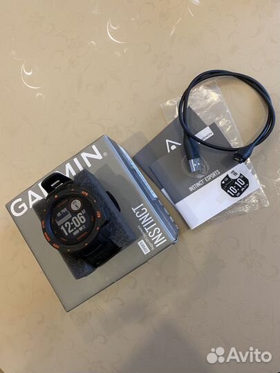 Часы garmin instinct