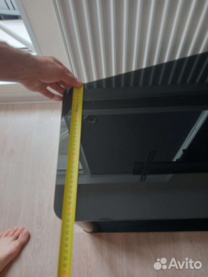 Стеклянная тумба под тв