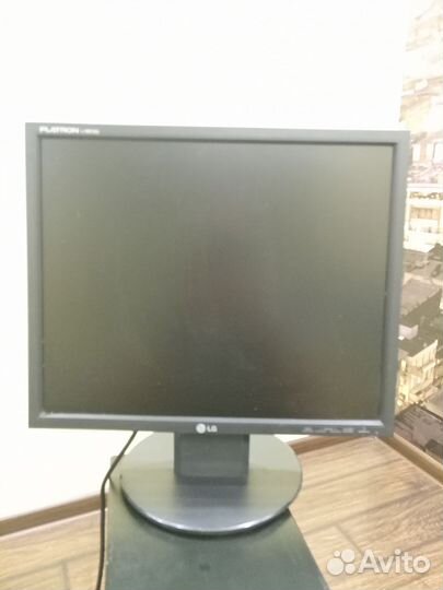 Монитор LG flatron 19