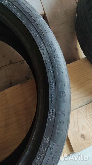 Continental ContiSportContact 5 255/40 R21 и 255/40 R21 105Y