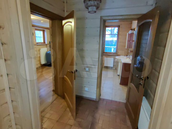 Дом 240 м² на участке 11 сот.