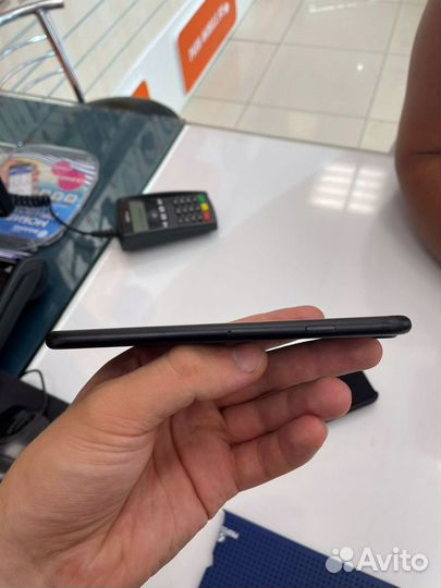 Телефон iPhone 7 128gb
