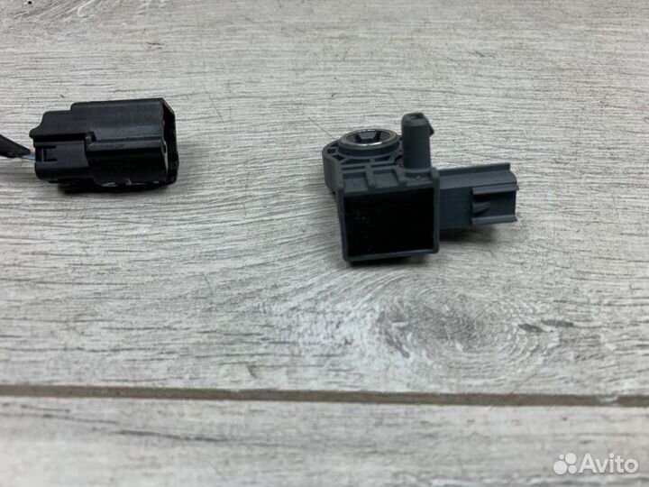 Датчик удара подушки безопасности Volkswagen