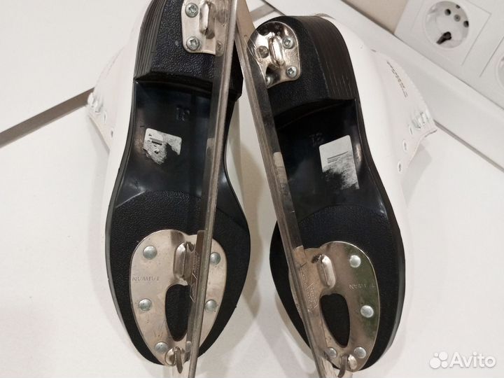 Коньки фигурные Graf Arosa prima