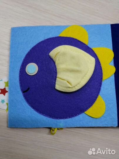 Книжка развивающая из фетра для малышей новая