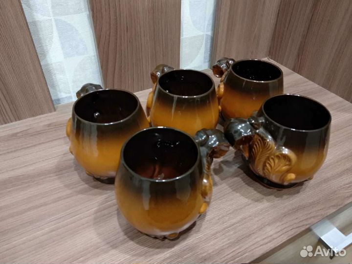 Кувшин и кружки