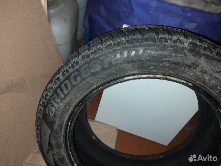 Bridgestone Blizzak Spike-02 205/55 R16