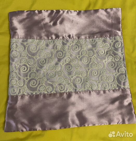 Подушка интерьерная декоративная шелк