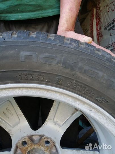 Nokian Tyres Hakkapeliitta 8 215/55 R17