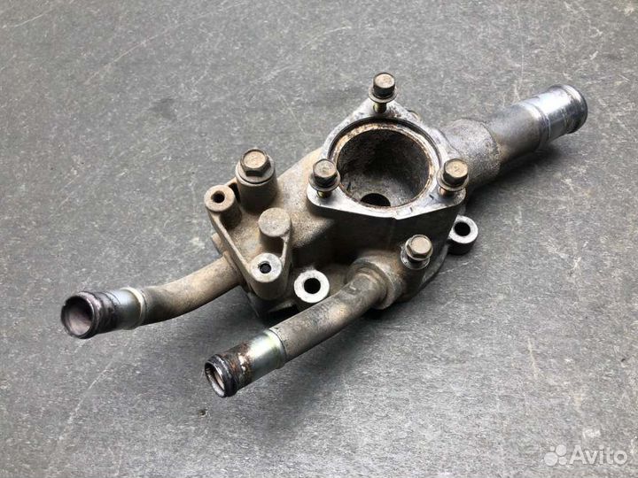 Корпус термостата Nissan Almera N16 QG15DE 2005