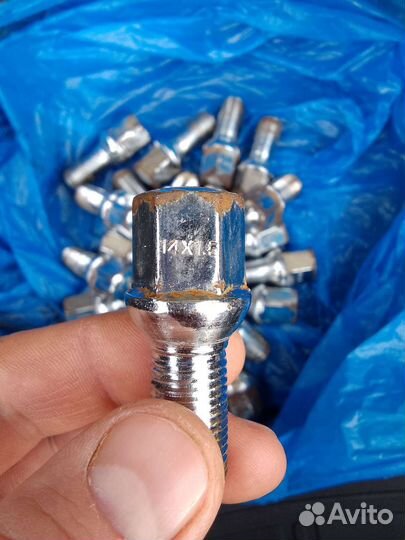 Колесные болты 20шт