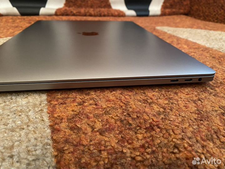 Apple MacBook Pro 16