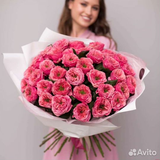 Пионовидная роза