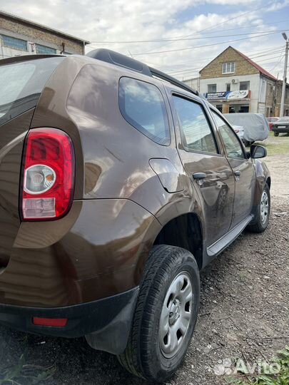 Renault Duster 1.6 МТ, 2012, битый, 150 000 км