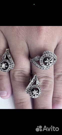 Бриллиантовый комплект серьги и кольцо