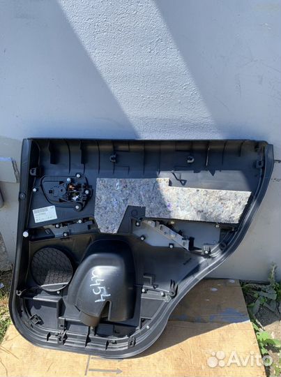 Обшивка двери Outlander xl 2011